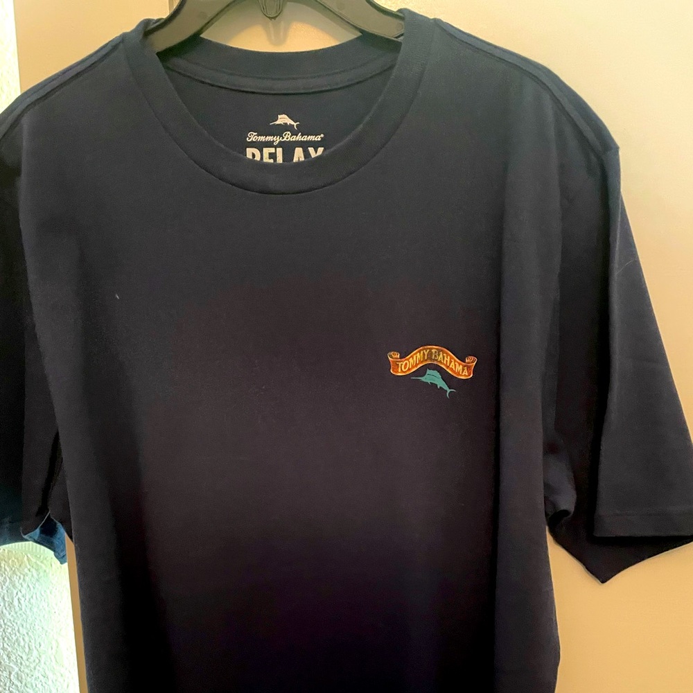 Tommy Bahama T Shirt - Picture 2 of 4